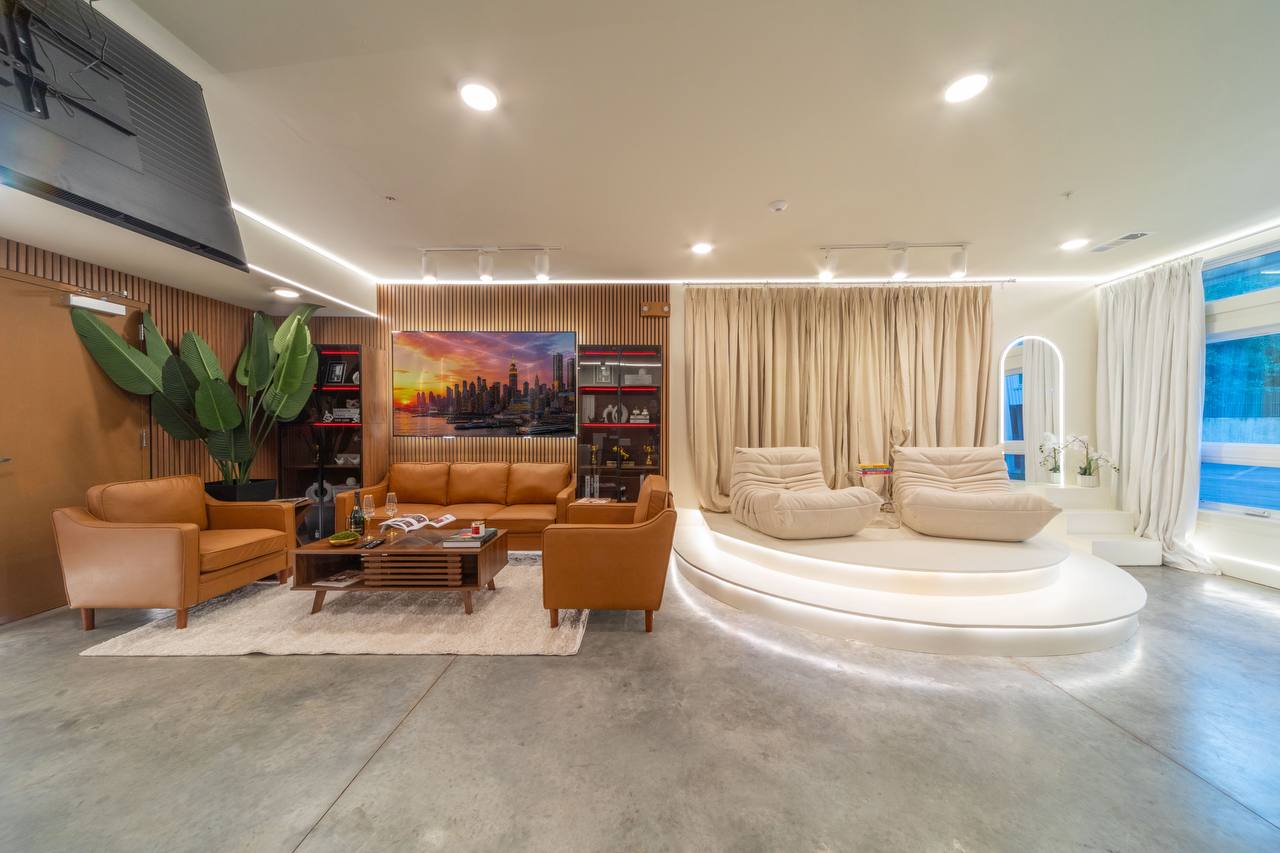 Premium content studio lounge